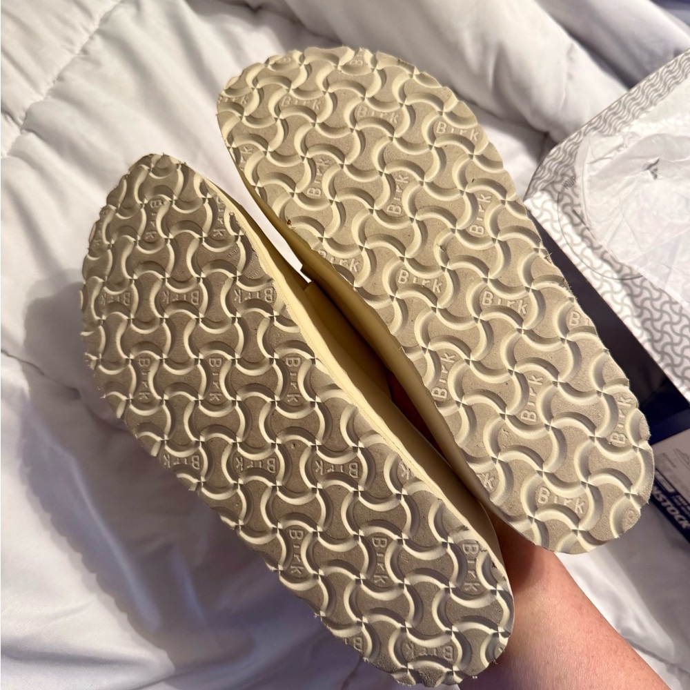Birkenstock Almina Ecru Leather Women's Sandals - Picture 3 of 10